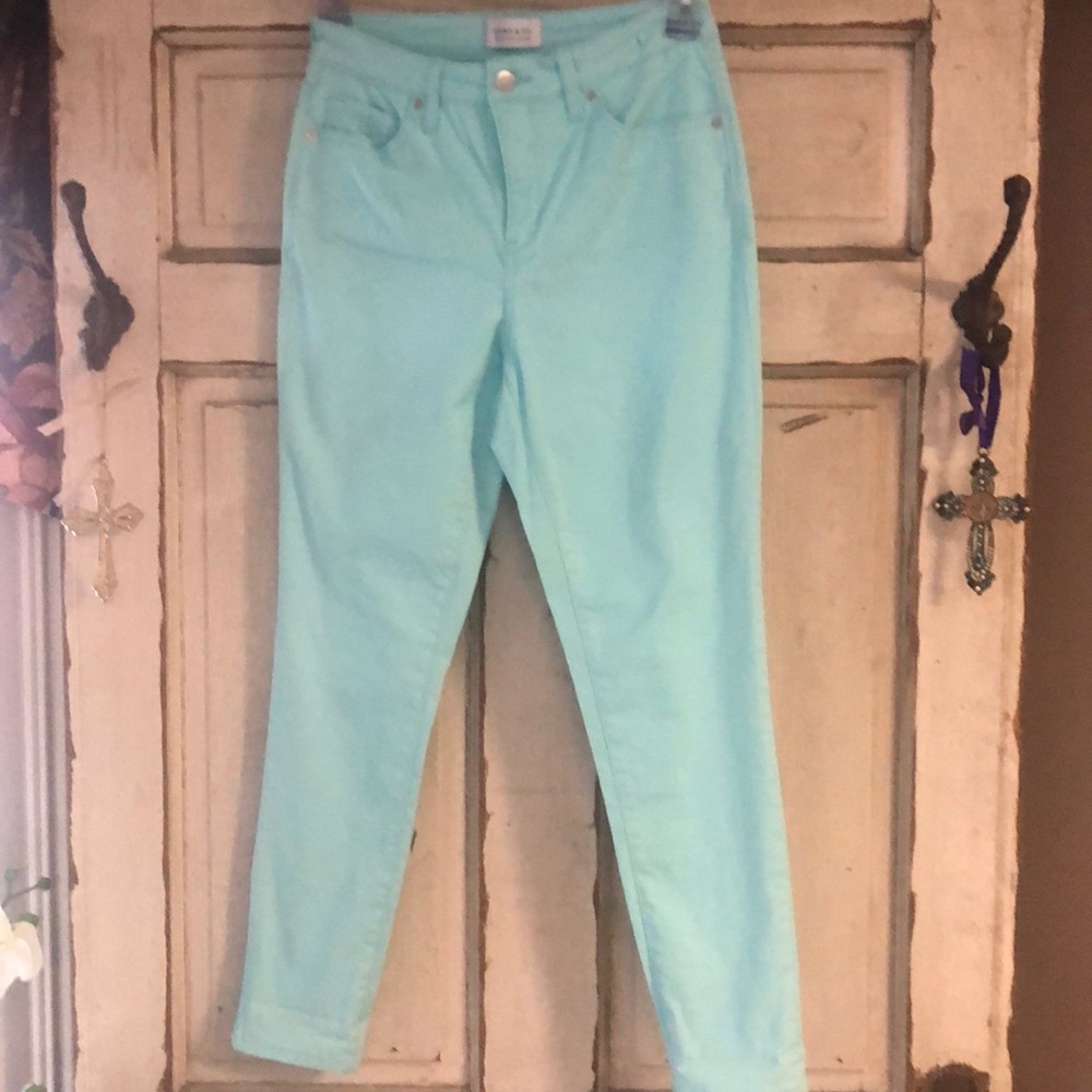 crown & ivy High-Rise Skinny Jeans in Light Aqua